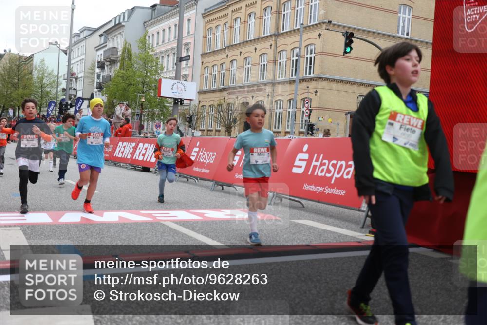 25.04.2026 - Das Zehntel Strokosch-Dieckow http://msf.ph/oto/9628263 25.04.2026 10:51:21 Ziel 5422, 5457, 5458, 5580, 5811, 5885, 6039, 6099, 6717, 6919, 7391, 7546, 7955 meine-sportfotos.de