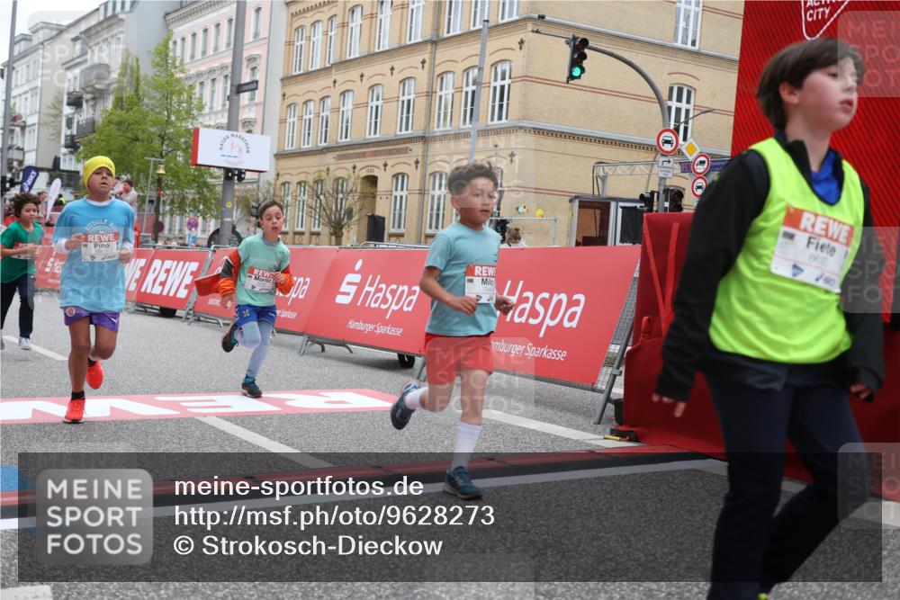 25.04.2026 - Das Zehntel Strokosch-Dieckow http://msf.ph/oto/9628273 25.04.2026 10:51:21 Ziel 5422, 5457, 5458, 5580, 5811, 5885, 6039, 6099, 6717, 6919, 7391, 7546, 7955 meine-sportfotos.de