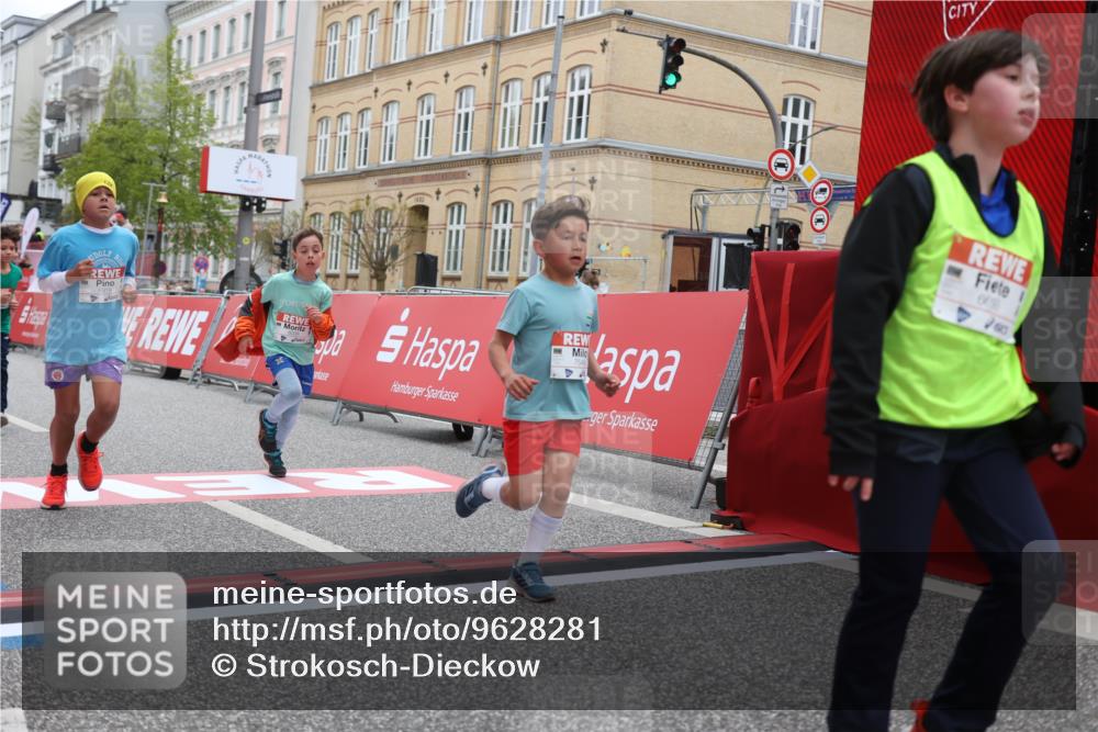 25.04.2026 - Das Zehntel Strokosch-Dieckow http://msf.ph/oto/9628281 25.04.2026 10:51:21 Ziel 5422, 5457, 5458, 5580, 5811, 5885, 6039, 6099, 6717, 6919, 7391, 7546, 7955 meine-sportfotos.de