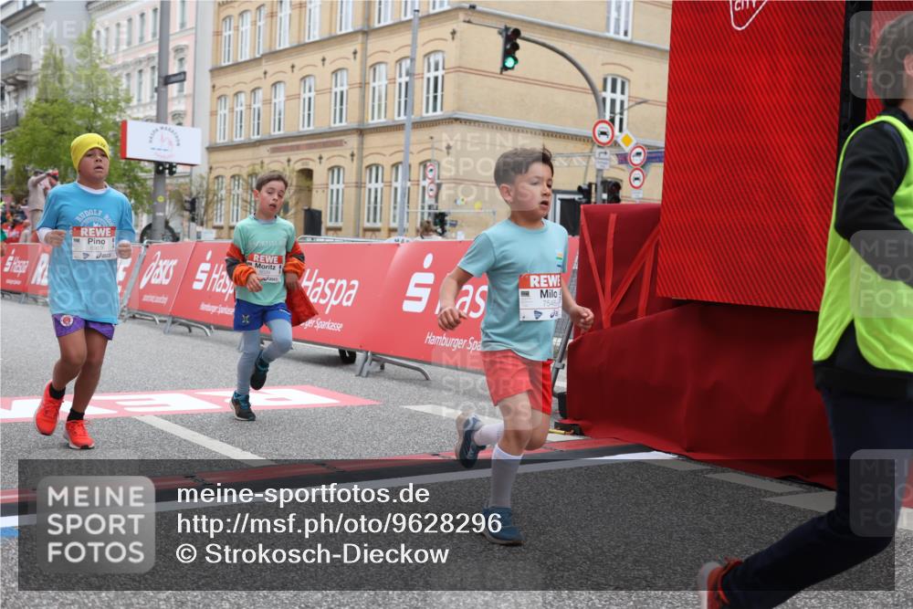25.04.2026 - Das Zehntel Strokosch-Dieckow http://msf.ph/oto/9628296 25.04.2026 10:51:22 Ziel 5110, 5422, 5457, 5458, 5580, 5885, 6039, 6099, 6717, 6919, 7391, 7546, 7955 meine-sportfotos.de