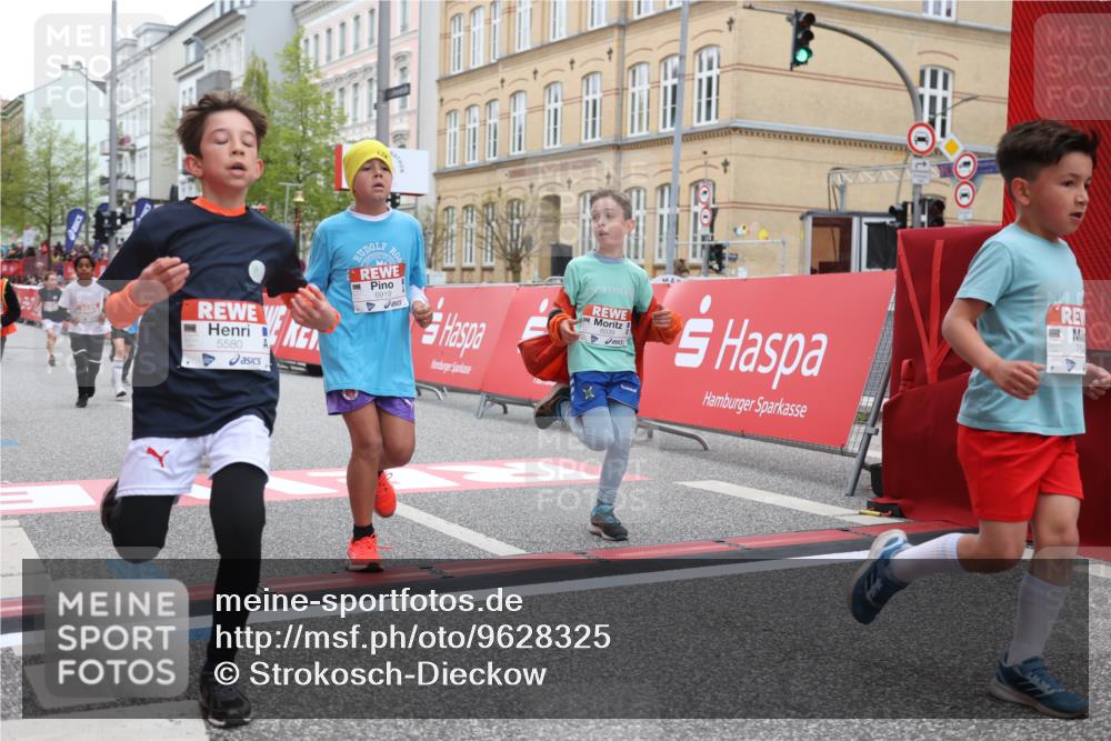 25.04.2026 - Das Zehntel Strokosch-Dieckow http://msf.ph/oto/9628325 25.04.2026 10:51:22 Ziel 5110, 5422, 5457, 5458, 5580, 5885, 6039, 6099, 6717, 6919, 7391, 7546, 7955 meine-sportfotos.de