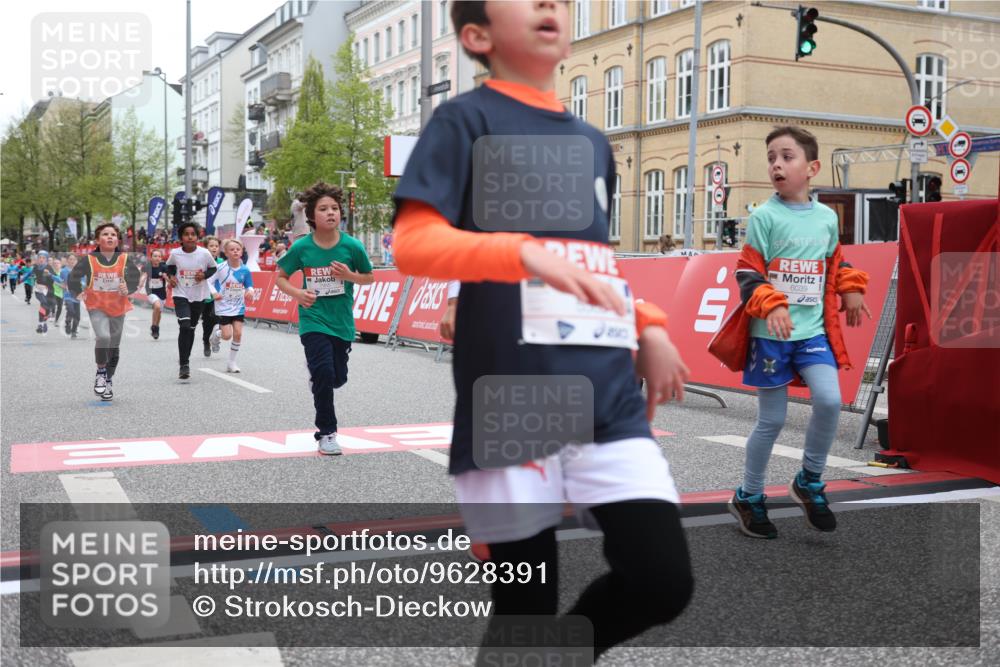 25.04.2026 - Das Zehntel Strokosch-Dieckow http://msf.ph/oto/9628391 25.04.2026 10:51:22 Ziel 5110, 5422, 5457, 5458, 5580, 5885, 6039, 6099, 6717, 6919, 7391, 7546, 7955 meine-sportfotos.de