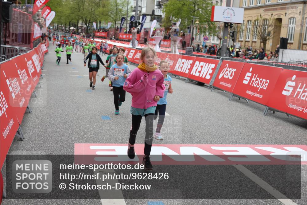 25.04.2026 - Das Zehntel Strokosch-Dieckow http://msf.ph/oto/9628426 25.04.2026 11:07:59 Ziel 5598, 5651, 6658, 7519, 7571, 7648, 7650 meine-sportfotos.de