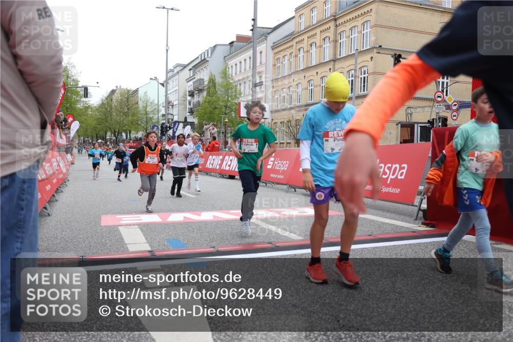 25.04.2026 - Das Zehntel Strokosch-Dieckow http://msf.ph/oto/9628449 25.04.2026 10:51:23 Ziel 5110, 5457, 5481, 5566, 5572, 5580, 5885, 6039, 6099, 6717, 6919, 7391, 7546, 7955, 7968 meine-sportfotos.de