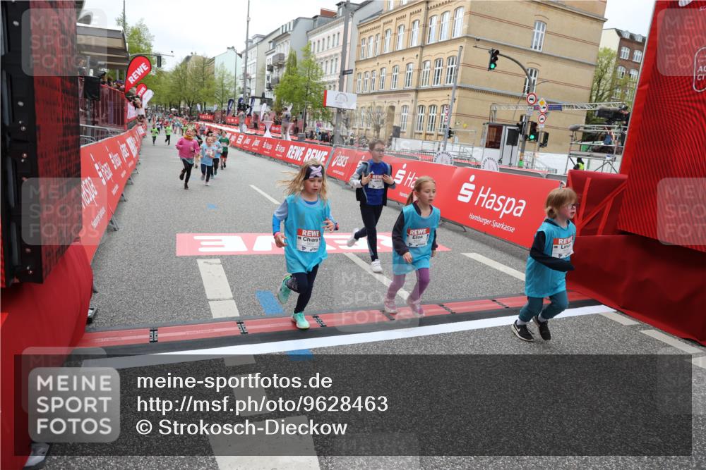 25.04.2026 - Das Zehntel Strokosch-Dieckow http://msf.ph/oto/9628463 25.04.2026 11:07:58 Ziel 5598, 5651, 6658, 7519, 7571, 7650, 7651 meine-sportfotos.de