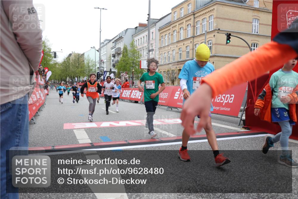25.04.2026 - Das Zehntel Strokosch-Dieckow http://msf.ph/oto/9628480 25.04.2026 10:51:23 Ziel 5110, 5457, 5481, 5566, 5572, 5580, 5885, 6039, 6099, 6717, 6919, 7391, 7546, 7955, 7968 meine-sportfotos.de