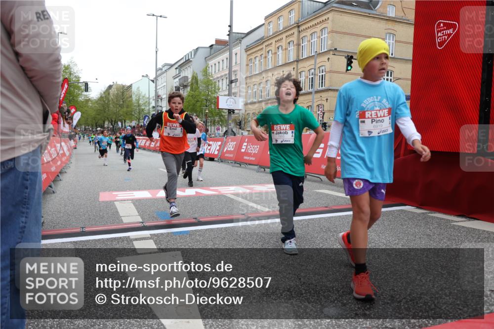 25.04.2026 - Das Zehntel Strokosch-Dieckow http://msf.ph/oto/9628507 25.04.2026 10:51:24 Ziel 5110, 5481, 5566, 5572, 5580, 5885, 6039, 6099, 6910, 6919, 7391, 7546, 7725, 7955, 7968 meine-sportfotos.de