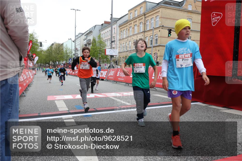 25.04.2026 - Das Zehntel Strokosch-Dieckow http://msf.ph/oto/9628521 25.04.2026 10:51:24 Ziel 5110, 5481, 5566, 5572, 5580, 5885, 6039, 6099, 6910, 6919, 7391, 7546, 7725, 7955, 7968 meine-sportfotos.de