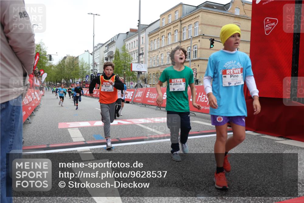 25.04.2026 - Das Zehntel Strokosch-Dieckow http://msf.ph/oto/9628537 25.04.2026 10:51:24 Ziel 5110, 5481, 5566, 5572, 5580, 5885, 6039, 6099, 6910, 6919, 7391, 7546, 7725, 7955, 7968 meine-sportfotos.de