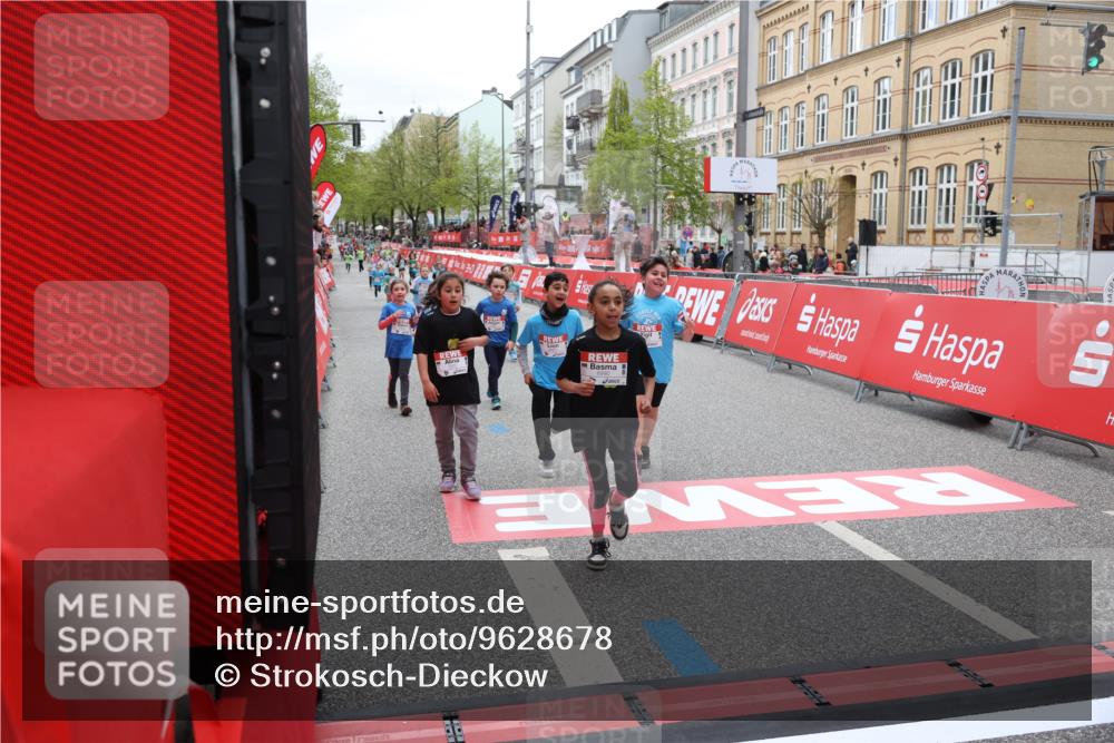 25.04.2026 - Das Zehntel Strokosch-Dieckow http://msf.ph/oto/9628678 25.04.2026 11:07:48 Ziel 5461, 5602, 6162, 6292, 6925, 6962, 6990, 7002, 7447, 7569, 7661, 7770, 7788, 8001 meine-sportfotos.de