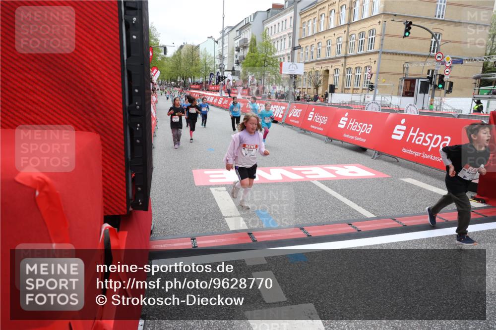 25.04.2026 - Das Zehntel Strokosch-Dieckow http://msf.ph/oto/9628770 25.04.2026 11:07:46 Ziel 5461, 6162, 6925, 6962, 6990, 7447, 7569, 7770, 7788, 8001 meine-sportfotos.de