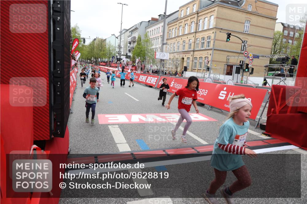 25.04.2026 - Das Zehntel Strokosch-Dieckow http://msf.ph/oto/9628819 25.04.2026 11:07:44 Ziel 5461, 5464, 5506, 6162, 6202, 7447, 7569, 7770, 8001 meine-sportfotos.de