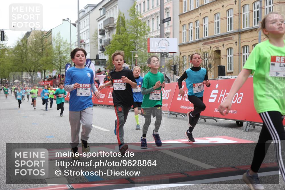 25.04.2026 - Das Zehntel Strokosch-Dieckow http://msf.ph/oto/9628864 25.04.2026 10:51:29 Ziel 5110, 5481, 5566, 5572, 5834, 6336, 6343, 6353, 6508, 6910, 6993, 7337, 7391, 7725, 7968 meine-sportfotos.de