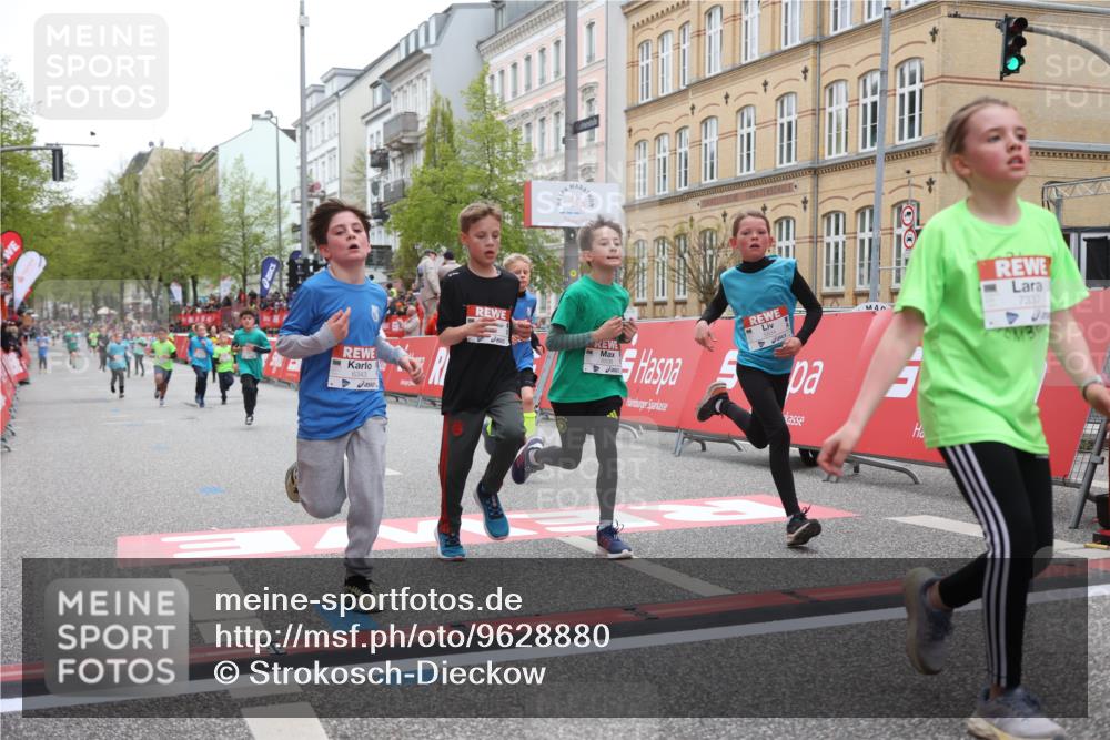 25.04.2026 - Das Zehntel Strokosch-Dieckow http://msf.ph/oto/9628880 25.04.2026 10:51:30 Ziel 5110, 5481, 5566, 5572, 5834, 6336, 6343, 6353, 6508, 6910, 6993, 7337, 7725, 7968 meine-sportfotos.de