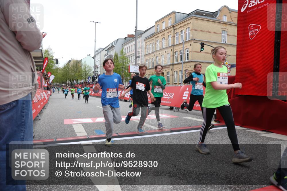25.04.2026 - Das Zehntel Strokosch-Dieckow http://msf.ph/oto/9628930 25.04.2026 10:51:30 Ziel 5110, 5481, 5566, 5572, 5834, 6336, 6343, 6353, 6508, 6910, 6993, 7337, 7725, 7968 meine-sportfotos.de