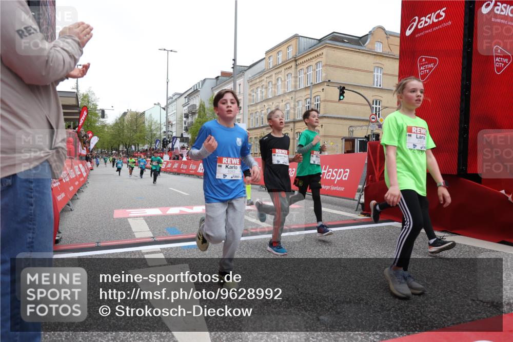 25.04.2026 - Das Zehntel Strokosch-Dieckow http://msf.ph/oto/9628992 25.04.2026 10:51:30 Ziel 5110, 5481, 5566, 5572, 5834, 6336, 6343, 6353, 6508, 6910, 6993, 7337, 7725, 7968 meine-sportfotos.de