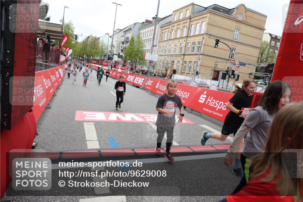 25.04.2026 - Das Zehntel Strokosch-Dieckow http://msf.ph/oto/9629008 25.04.2026 11:07:39 Ziel 5464, 5506, 5766, 6172, 6173, 6193, 6202, 6239, 6252, 6273, 6276, 6830, 7486 meine-sportfotos.de