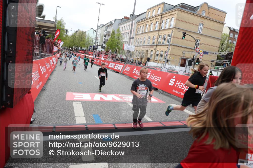 25.04.2026 - Das Zehntel Strokosch-Dieckow http://msf.ph/oto/9629013 25.04.2026 11:07:38 Ziel 5464, 5506, 5766, 6172, 6173, 6193, 6202, 6239, 6252, 6273, 6276, 6830, 7486, 7490 meine-sportfotos.de