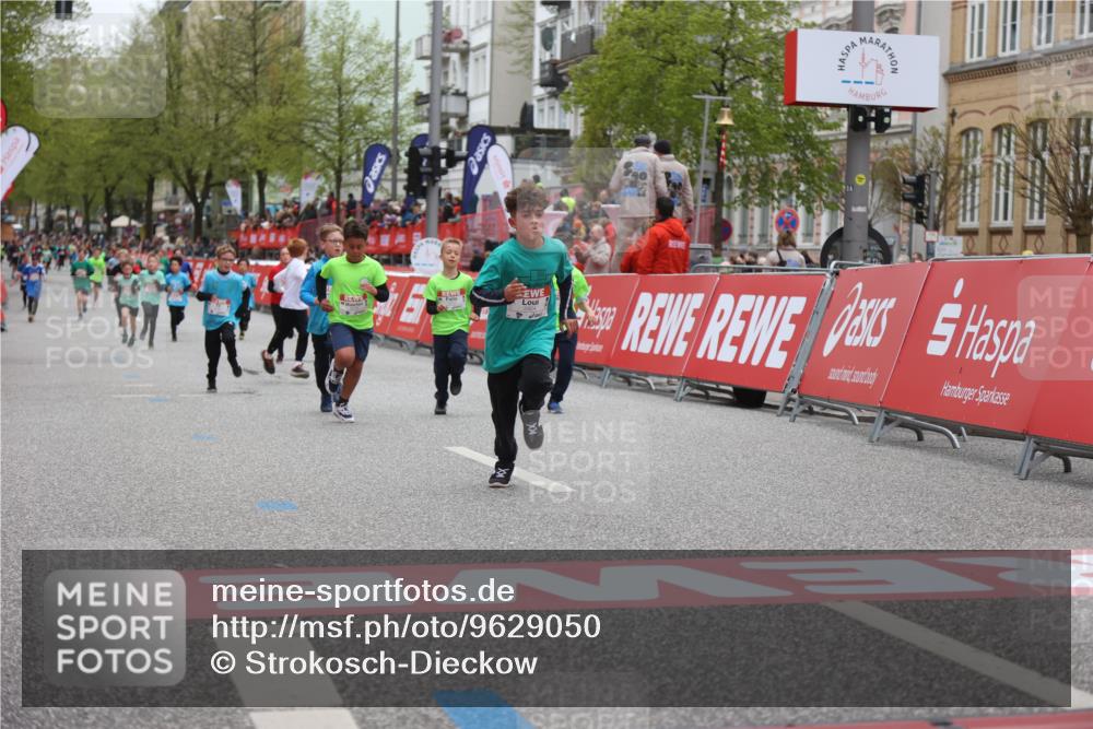 25.04.2026 - Das Zehntel Strokosch-Dieckow http://msf.ph/oto/9629050 25.04.2026 10:51:32 Ziel 5273, 5276, 5281, 5834, 5924, 6336, 6343, 6353, 6508, 6910, 6993, 7337, 7725 meine-sportfotos.de
