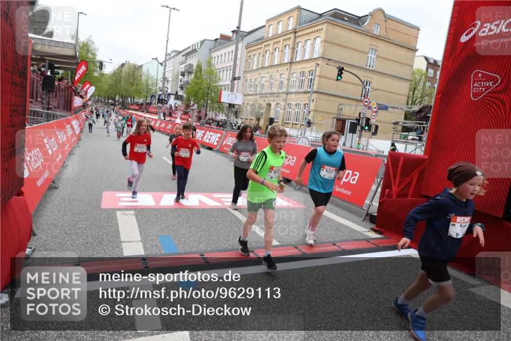 25.04.2026 - Das Zehntel Strokosch-Dieckow http://msf.ph/oto/9629113 25.04.2026 11:07:36 Ziel 5506, 5766, 6172, 6173, 6193, 6202, 6239, 6252, 6273, 6276, 6830, 7486, 7490 meine-sportfotos.de