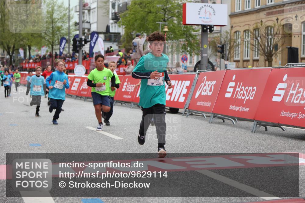 25.04.2026 - Das Zehntel Strokosch-Dieckow http://msf.ph/oto/9629114 25.04.2026 10:51:33 Ziel 5273, 5276, 5281, 5752, 5834, 5924, 6336, 6343, 6353, 6508, 6993, 7337 meine-sportfotos.de