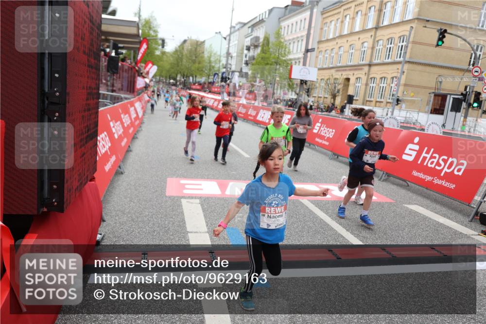 25.04.2026 - Das Zehntel Strokosch-Dieckow http://msf.ph/oto/9629163 25.04.2026 11:07:36 Ziel 5506, 5766, 6172, 6173, 6193, 6202, 6239, 6252, 6273, 6276, 6830, 7486, 7490 meine-sportfotos.de