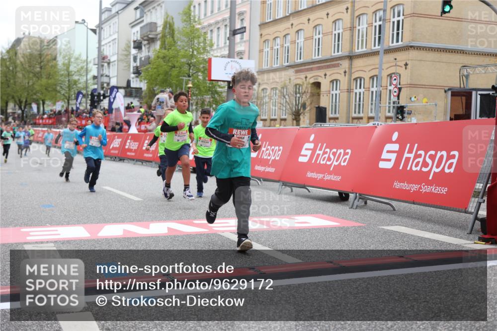 25.04.2026 - Das Zehntel Strokosch-Dieckow http://msf.ph/oto/9629172 25.04.2026 10:51:33 Ziel 5273, 5276, 5281, 5752, 5834, 5924, 6336, 6343, 6353, 6508, 6993, 7337 meine-sportfotos.de