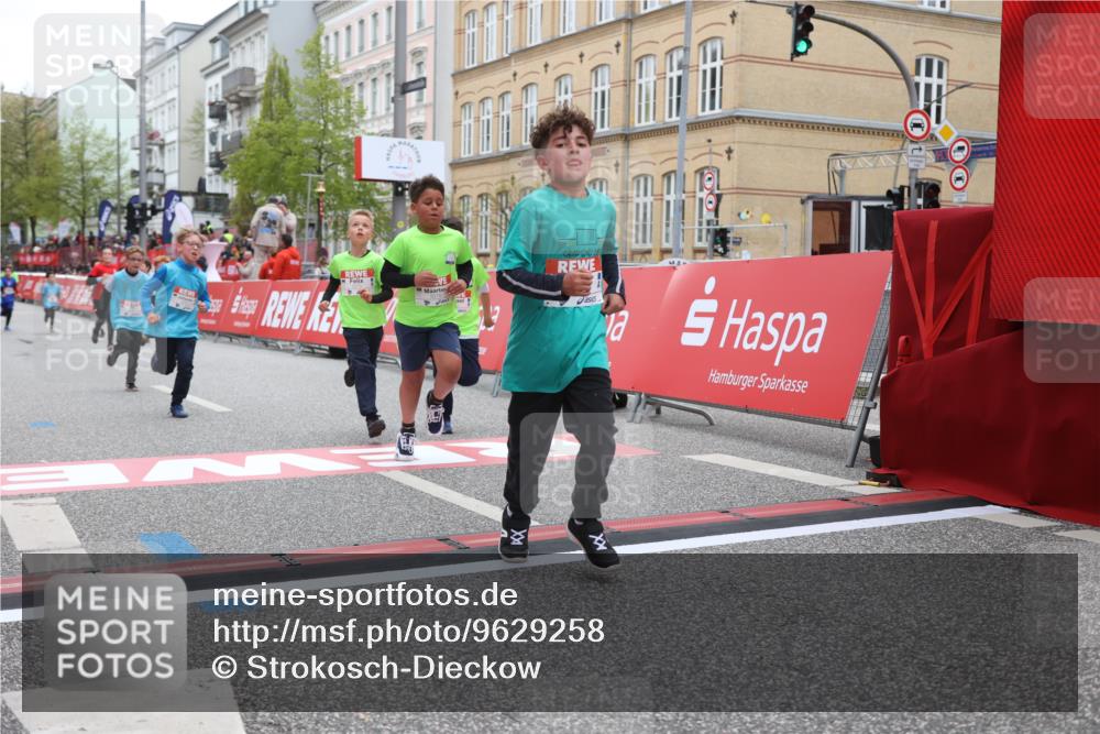 25.04.2026 - Das Zehntel Strokosch-Dieckow http://msf.ph/oto/9629258 25.04.2026 10:51:34 Ziel 5273, 5276, 5281, 5728, 5752, 5834, 5924, 6343, 6353, 6508, 6993, 7337 meine-sportfotos.de