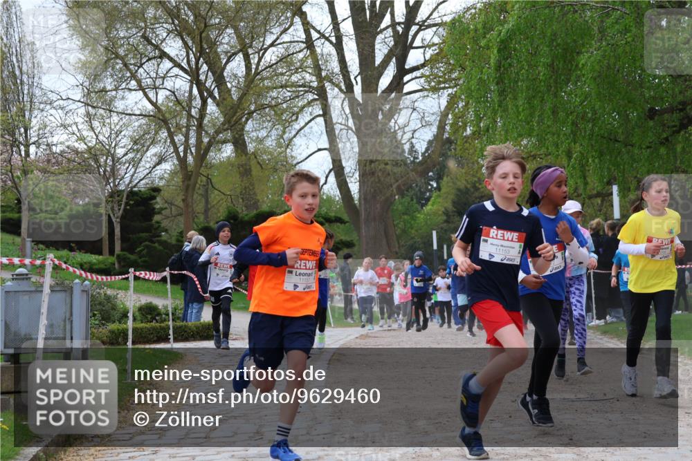 25.04.2026 - Das Zehntel Zöllner http://msf.ph/oto/9629460 25.04.2026 11:42:02 Laufen 11157, 11153 meine-sportfotos.de