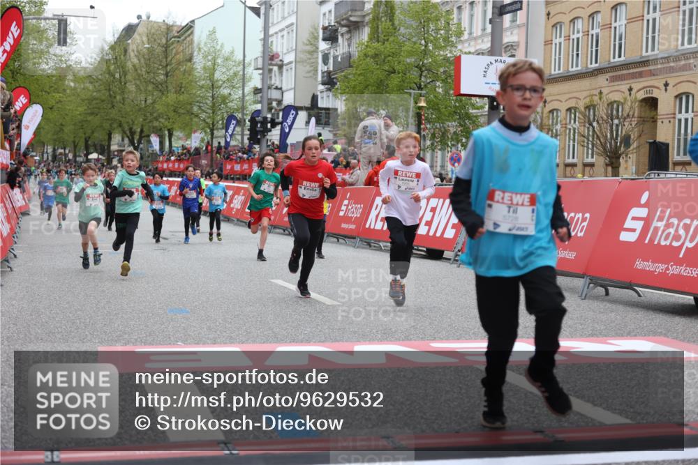 25.04.2026 - Das Zehntel Strokosch-Dieckow http://msf.ph/oto/9629532 25.04.2026 10:51:36 Ziel 5273, 5276, 5281, 5728, 5752, 5924, 6040, 6052, 6151, 6353, 6508, 6966 meine-sportfotos.de