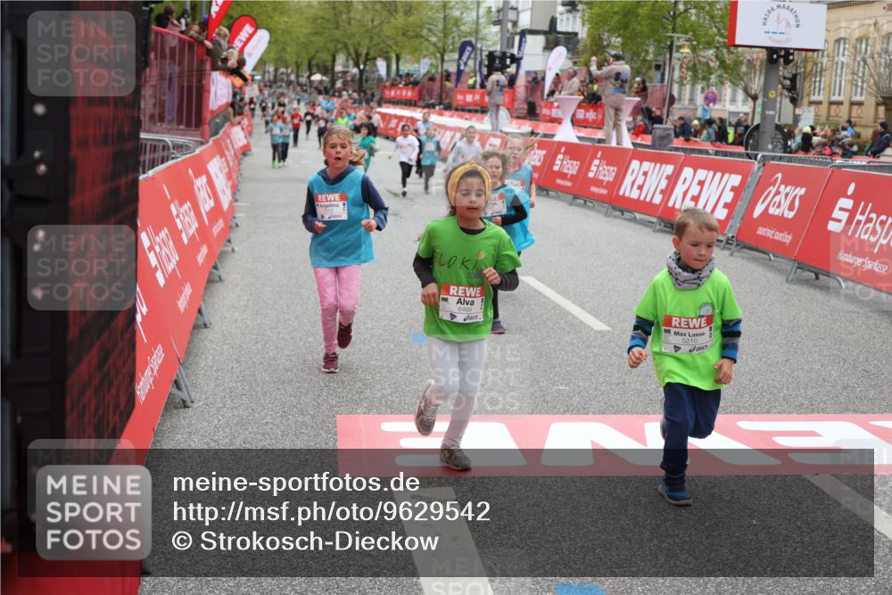 25.04.2026 - Das Zehntel Strokosch-Dieckow http://msf.ph/oto/9629542 25.04.2026 11:07:21 Ziel 5210, 5654, 5656, 5687, 5919, 6445, 6469, 6776, 6835, 6841, 6863, 7793 meine-sportfotos.de
