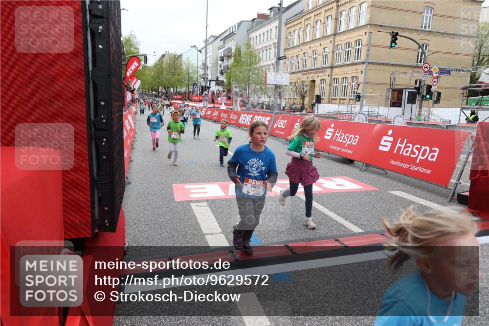 25.04.2026 - Das Zehntel Strokosch-Dieckow http://msf.ph/oto/9629572 25.04.2026 11:07:19 Ziel 5210, 5919, 6445, 6469, 6776, 6835, 6841, 6863, 7793 meine-sportfotos.de