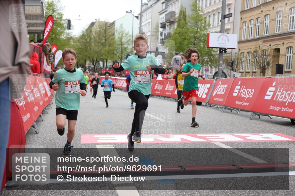 25.04.2026 - Das Zehntel Strokosch-Dieckow http://msf.ph/oto/9629691 25.04.2026 10:51:38 Ziel 5273, 5276, 5281, 5728, 5752, 5924, 6040, 6052, 6151, 6890, 6907, 6966, 7935, 8061 meine-sportfotos.de
