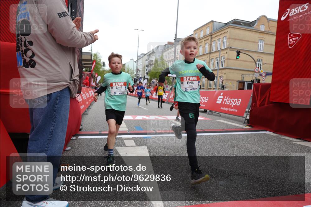 25.04.2026 - Das Zehntel Strokosch-Dieckow http://msf.ph/oto/9629836 25.04.2026 10:51:39 Ziel 5273, 5276, 5281, 5728, 5752, 5924, 6040, 6052, 6151, 6890, 6907, 6966, 7935, 8061 meine-sportfotos.de