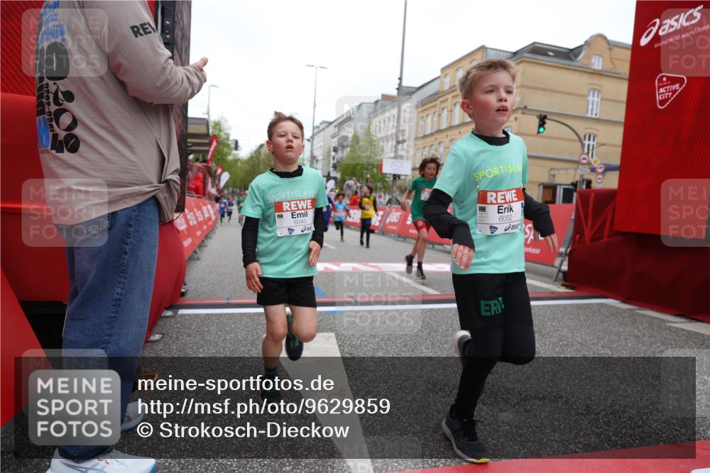 25.04.2026 - Das Zehntel Strokosch-Dieckow http://msf.ph/oto/9629859 25.04.2026 10:51:39 Ziel 5273, 5276, 5281, 5728, 5752, 5924, 6040, 6052, 6151, 6890, 6907, 6966, 7935, 8061 meine-sportfotos.de