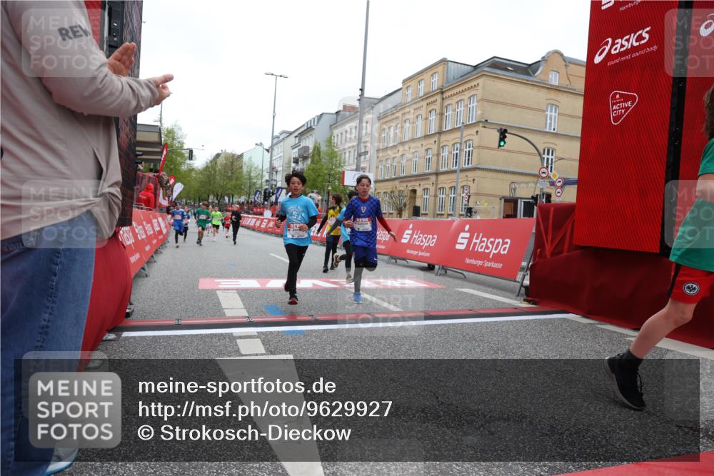 25.04.2026 - Das Zehntel Strokosch-Dieckow http://msf.ph/oto/9629927 25.04.2026 10:51:40 Ziel 5273, 5276, 5281, 5728, 5752, 6040, 6052, 6151, 6890, 6907, 6966, 7325, 7935, 8061 meine-sportfotos.de