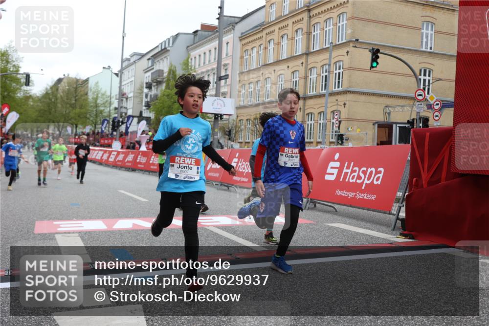 25.04.2026 - Das Zehntel Strokosch-Dieckow http://msf.ph/oto/9629937 25.04.2026 10:51:41 Ziel 5414, 5728, 5752, 6040, 6052, 6151, 6890, 6907, 6966, 7325, 7914, 7935, 8060, 8061 meine-sportfotos.de