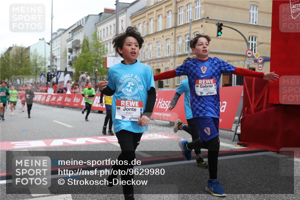 25.04.2026 - Das Zehntel Strokosch-Dieckow http://msf.ph/oto/9629980 25.04.2026 10:51:41 Ziel 5414, 5728, 5752, 6040, 6052, 6151, 6890, 6907, 6966, 7325, 7914, 7935, 8060, 8061 meine-sportfotos.de