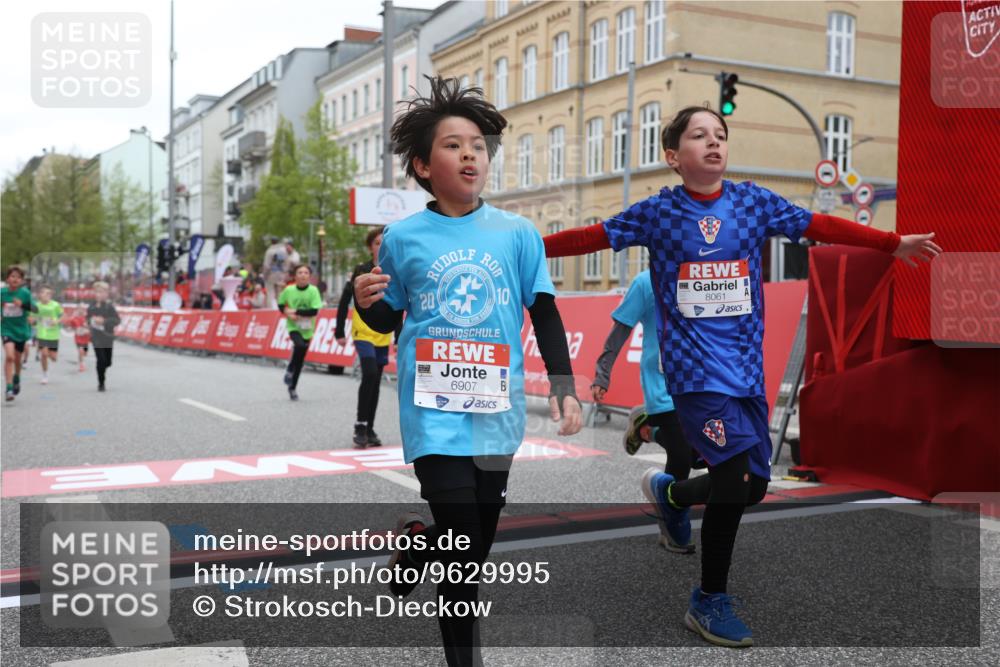 25.04.2026 - Das Zehntel Strokosch-Dieckow http://msf.ph/oto/9629995 25.04.2026 10:51:41 Ziel 5414, 5728, 5752, 6040, 6052, 6151, 6890, 6907, 6966, 7325, 7914, 7935, 8060, 8061 meine-sportfotos.de