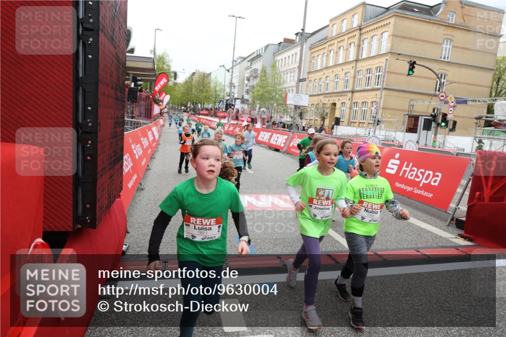 25.04.2026 - Das Zehntel Strokosch-Dieckow http://msf.ph/oto/9630004 25.04.2026 11:07:01 Ziel 5010, 5191, 5607, 5620, 5623, 5640, 6626, 7068, 7083, 7353, 7354, 7415, 7418, 7454, 7460, 7816, 7871 meine-sportfotos.de