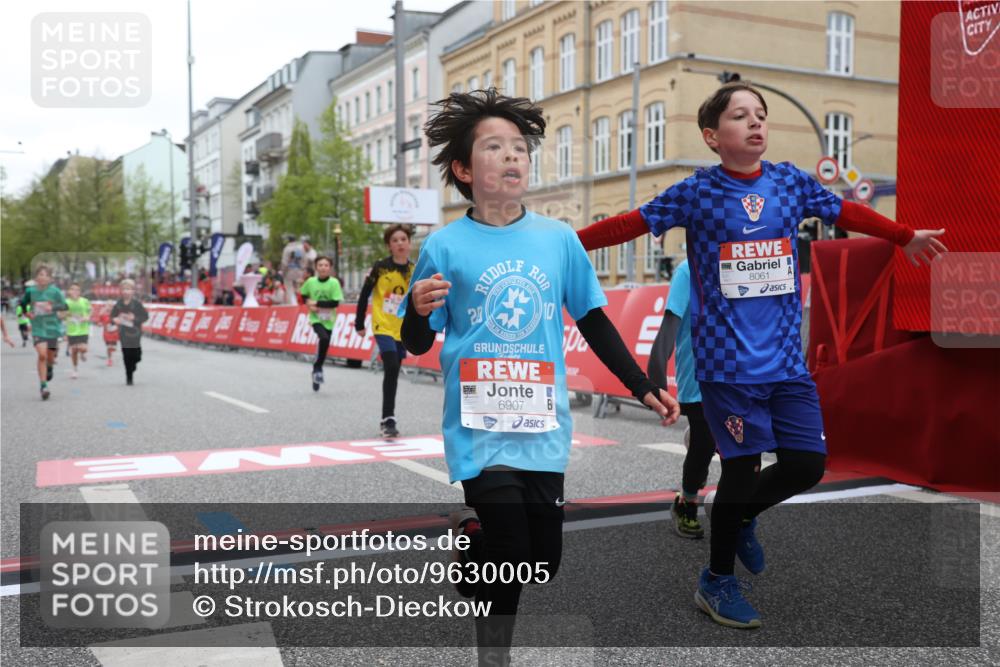 25.04.2026 - Das Zehntel Strokosch-Dieckow http://msf.ph/oto/9630005 25.04.2026 10:51:41 Ziel 5414, 5728, 5752, 6040, 6052, 6151, 6890, 6907, 6966, 7325, 7914, 7935, 8060, 8061 meine-sportfotos.de