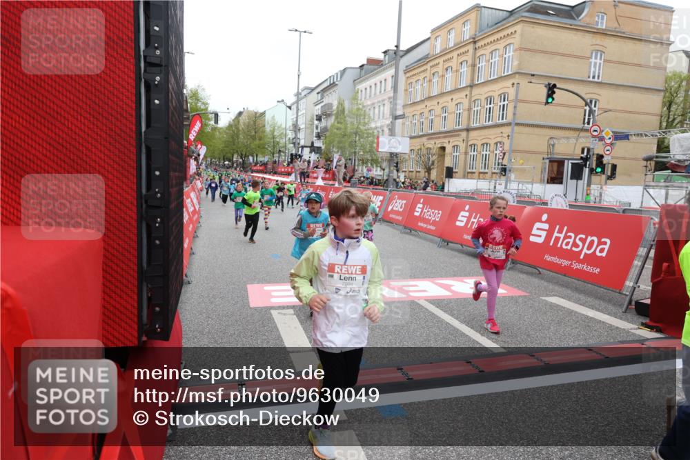 25.04.2026 - Das Zehntel Strokosch-Dieckow http://msf.ph/oto/9630049 25.04.2026 11:04:24 Ziel 5052, 5053, 5630, 5945, 5948, 5971, 6567, 6887, 7064, 7087, 7117, 7237, 7269, 7600, 7609, 7979, 7980, 7994 meine-sportfotos.de
