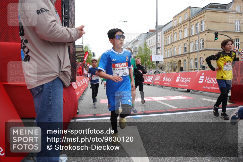 25.04.2026 - Das Zehntel Strokosch-Dieckow http://msf.ph/oto/9630120 25.04.2026 10:51:44 Ziel 5414, 5435, 6040, 6052, 6117, 6425, 6531, 6890, 6907, 6967, 7145, 7325, 7914, 7935, 8060, 8061 meine-sportfotos.de