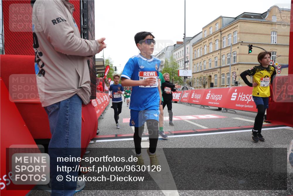 25.04.2026 - Das Zehntel Strokosch-Dieckow http://msf.ph/oto/9630126 25.04.2026 10:51:44 Ziel 5414, 5435, 6040, 6052, 6117, 6425, 6531, 6890, 6907, 6967, 7145, 7325, 7914, 7935, 8060, 8061 meine-sportfotos.de