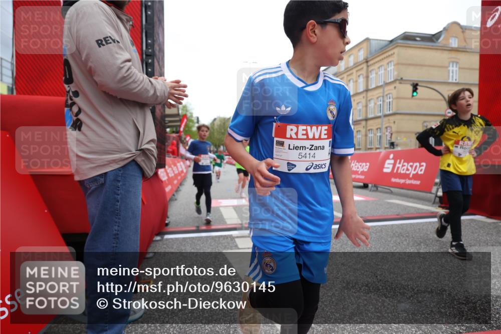 25.04.2026 - Das Zehntel Strokosch-Dieckow http://msf.ph/oto/9630145 25.04.2026 10:51:44 Ziel 5414, 5435, 6040, 6052, 6117, 6425, 6531, 6890, 6907, 6967, 7145, 7325, 7914, 7935, 8060, 8061 meine-sportfotos.de