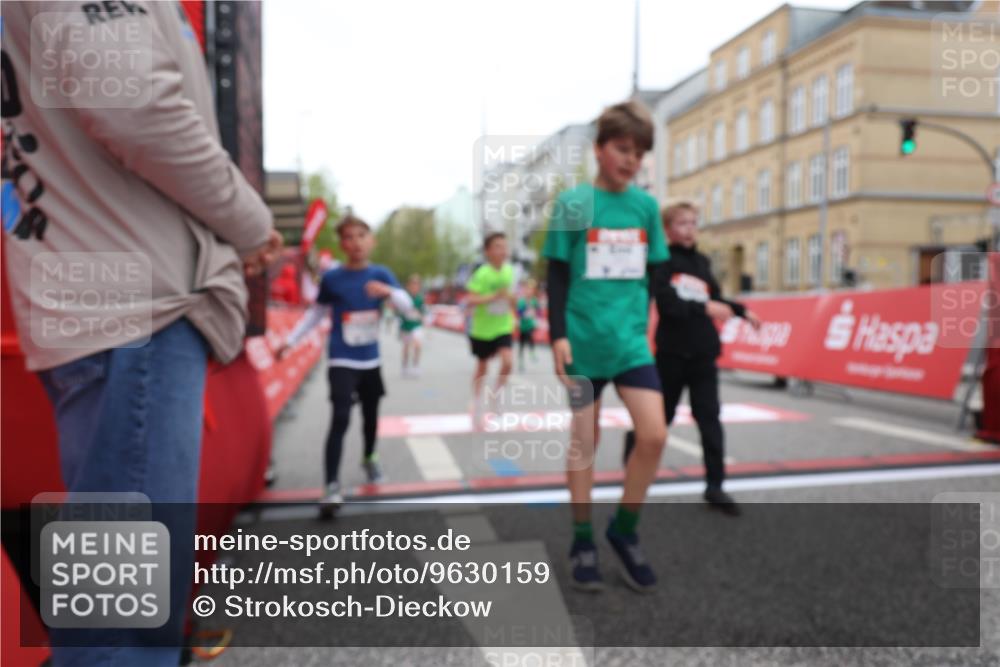 25.04.2026 - Das Zehntel Strokosch-Dieckow http://msf.ph/oto/9630159 25.04.2026 10:51:44 Ziel 5414, 5435, 6040, 6052, 6117, 6425, 6531, 6890, 6907, 6967, 7145, 7325, 7914, 7935, 8060, 8061 meine-sportfotos.de