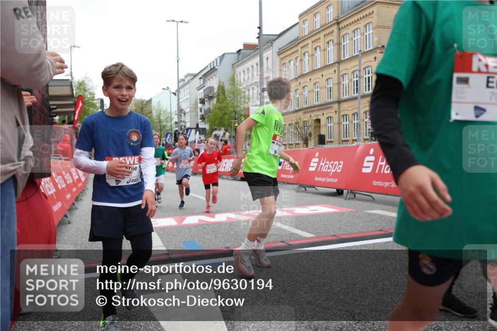 25.04.2026 - Das Zehntel Strokosch-Dieckow http://msf.ph/oto/9630194 25.04.2026 10:51:46 Ziel 5414, 5435, 6117, 6425, 6531, 6890, 6907, 6967, 7145, 7154, 7325, 7914, 7953, 8060, 8061 meine-sportfotos.de
