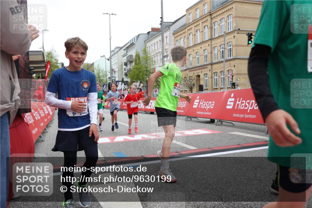 25.04.2026 - Das Zehntel Strokosch-Dieckow http://msf.ph/oto/9630199 25.04.2026 10:51:46 Ziel 5414, 5435, 6117, 6425, 6531, 6890, 6907, 6967, 7145, 7154, 7325, 7914, 7953, 8060, 8061 meine-sportfotos.de
