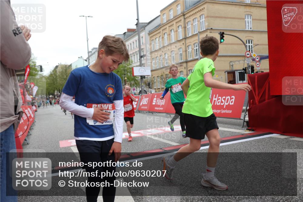 25.04.2026 - Das Zehntel Strokosch-Dieckow http://msf.ph/oto/9630207 25.04.2026 10:51:46 Ziel 5414, 5435, 6117, 6425, 6531, 6890, 6907, 6967, 7145, 7154, 7325, 7914, 7953, 8060, 8061 meine-sportfotos.de
