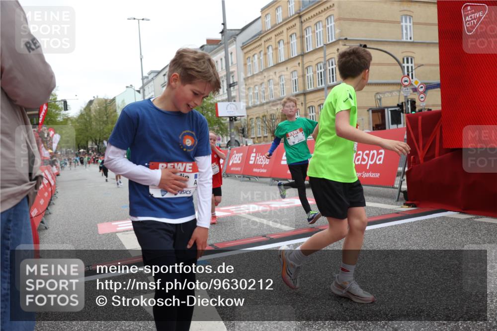 25.04.2026 - Das Zehntel Strokosch-Dieckow http://msf.ph/oto/9630212 25.04.2026 10:51:46 Ziel 5414, 5435, 6117, 6425, 6531, 6890, 6907, 6967, 7145, 7154, 7325, 7914, 7953, 8060, 8061 meine-sportfotos.de